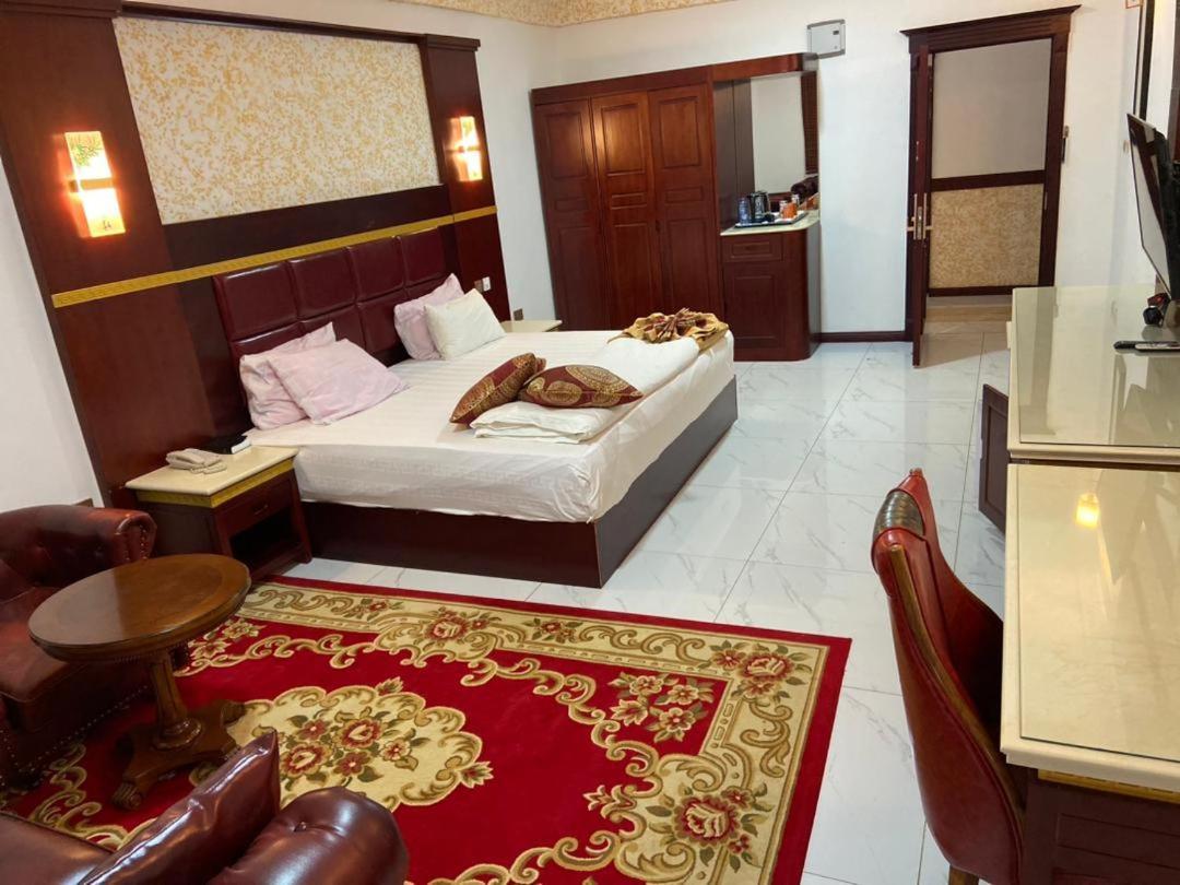 Dellagio Hotel Wa Bagian luar foto