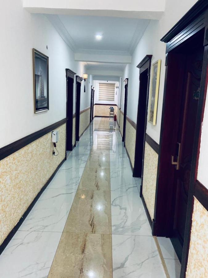 Dellagio Hotel Wa Bagian luar foto